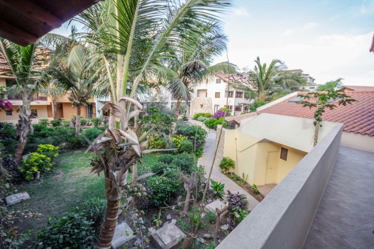 Gest Plain Apartments Santa Maria Exterior photo
